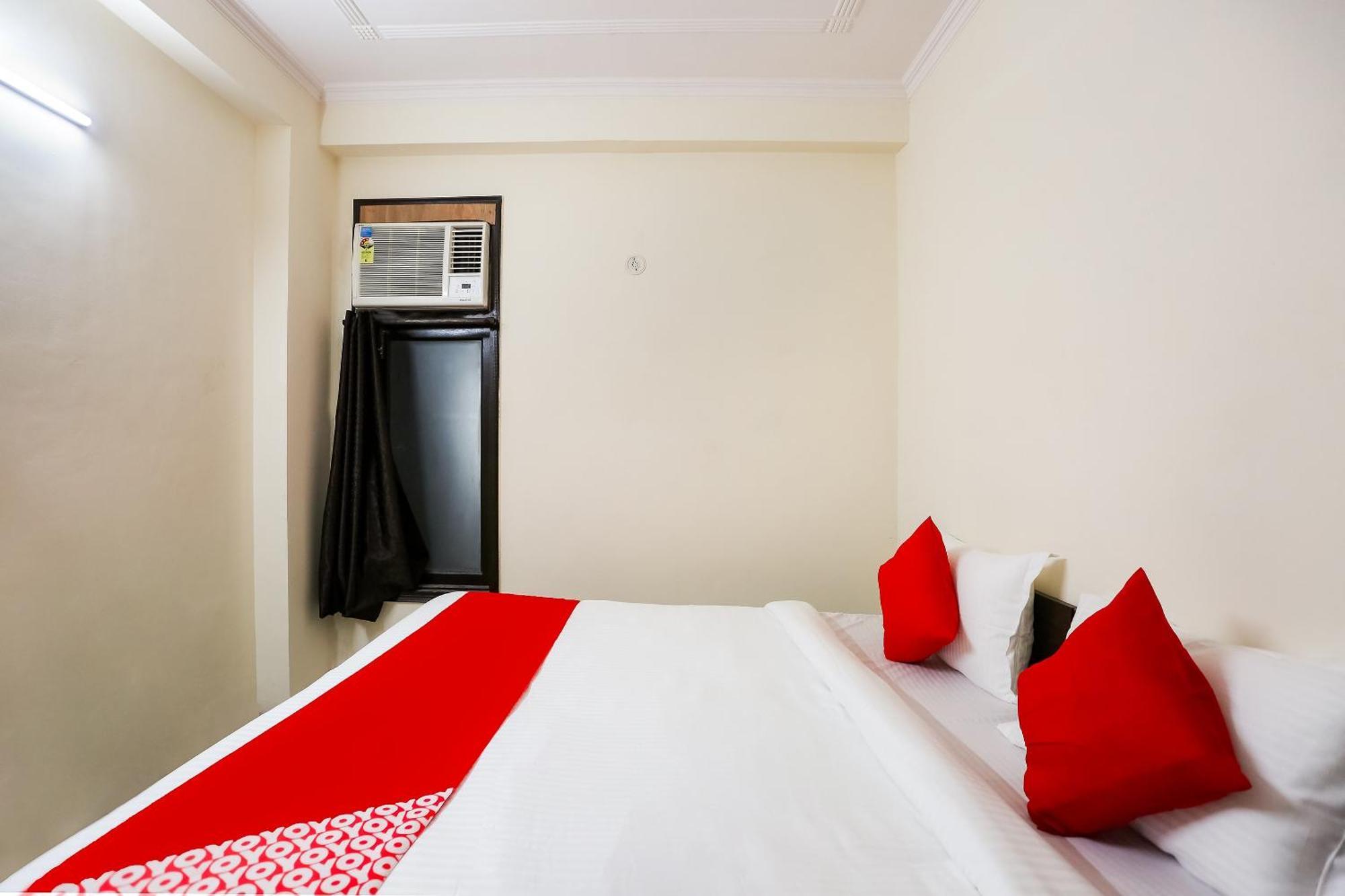 Hotel O Royal Galaxy Új-Delhi Kültér fotó
